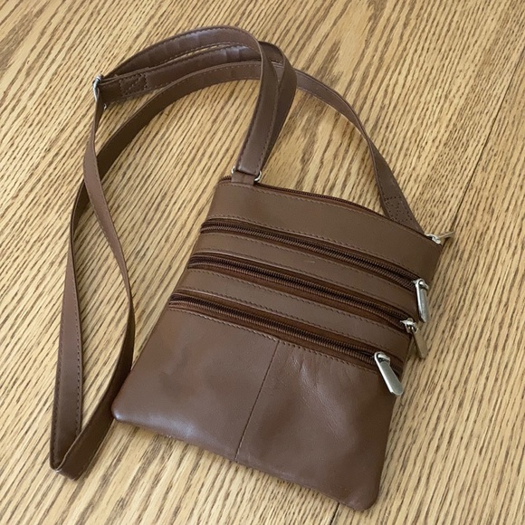 Small leather purse - Picture 1 of 3